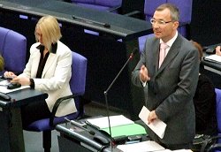 Volker Beck (BÜNDNIS 90/DIE GRÜNEN) stellt eine Nachfrage