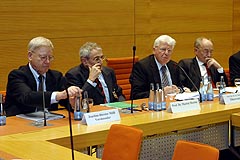 Joachim Hörster, MdB, CDU/CSU, Vorsitzender des Vermittlungsausschusses, Prof. Dr. Morlok, Prof. Dr. Dr. h. c. Heinrich Oberreuter, Prof. Dr. Josef Isensee